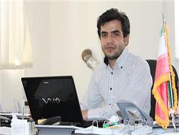 اهدا کتاب به مناسبت میلاد حضرت زینب به حوزه بسیج حضرت زینب(س)