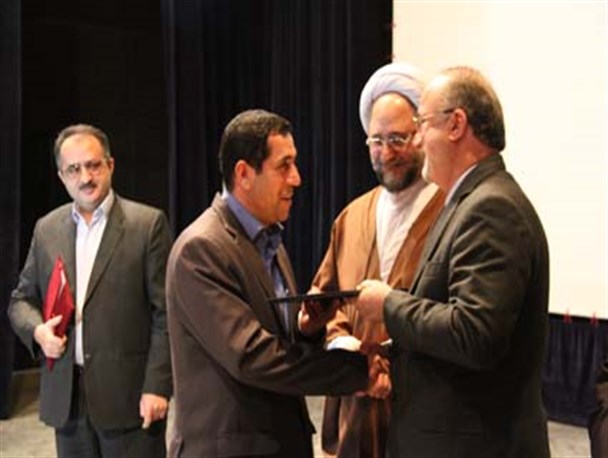 گاهی اوقات تغییر مدیریت‌ها به دلیل ناسازگاری رویکرد مدیران با اندیشه‌ی 24 خرداد است