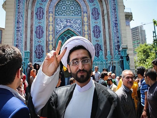 مردم به دشمن دشمنان انقلاب اسلامی رای بدهند/ نماینده های منتخب باید مشکلات اقتصادی مردم را برطرف کنند