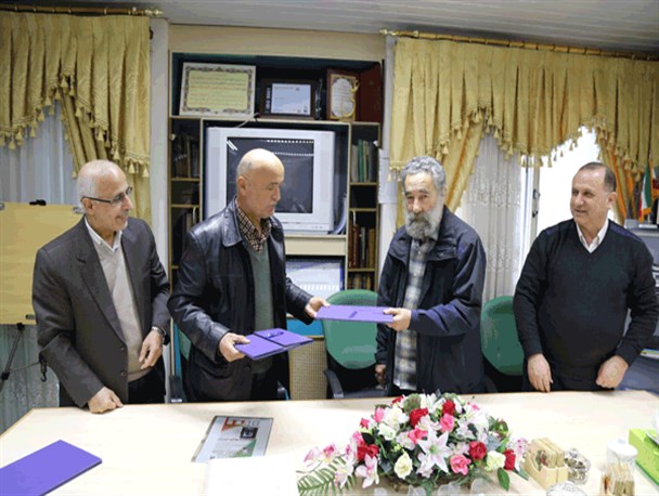 امضای تفاهم نامه همکاری بین دو شرکت پارک علم و فناوری گیلان با مسئولین دو شرکت از قزاقستان