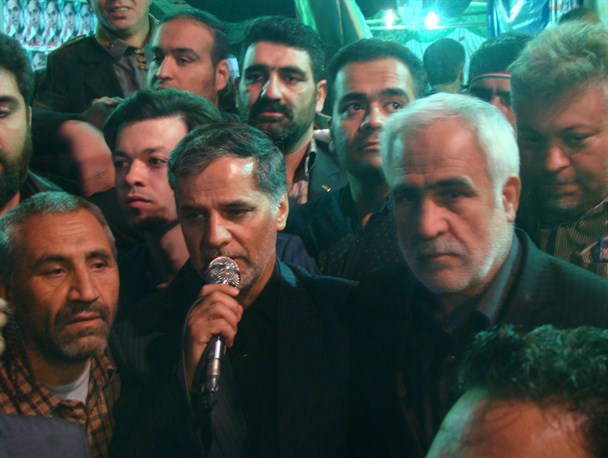 گناه ما این است که زیر بار فتنه سیاسی و اقتصادی نرفته ایم/ باید دست دزدان بیت المال برید و ریشه فتنه گران کنده شود
