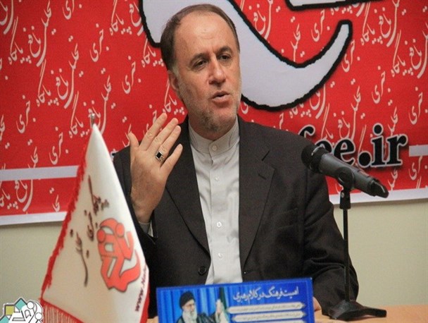 انقلابی نما‌هایی که به انحراف رفته اند قصد نفوذ در انتخابات را دارند/ یاران دیروز انقلاب، امام را تحریف می‌کنند نه دشمنانش