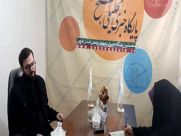 یک مصرع شعر گاهی بِه از ۱۰ منبر است/ انجمن ادبی در تلاش است تا یک نهاد انسان‌ساز باشد