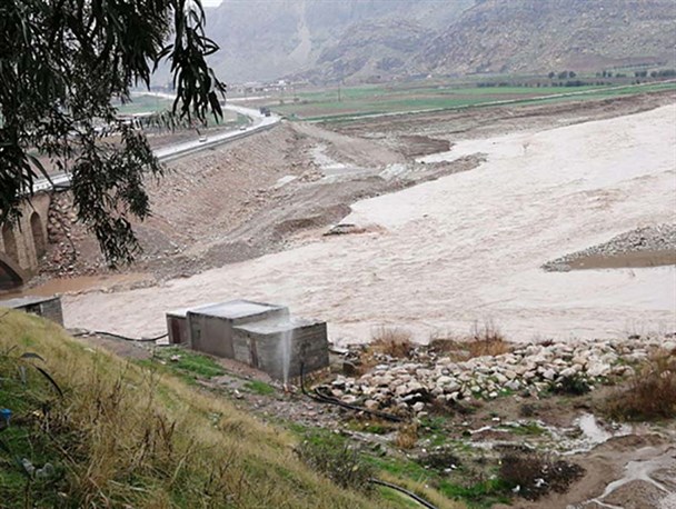 دبی رودخانه کشکان ۳ برابر شد/افزایش بارش ها طی امشب