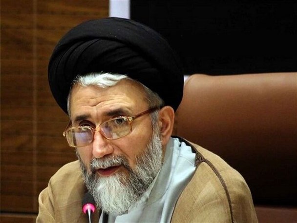 ایجاد یاس و ناامیدی در بین مردم از راهبردهای دشمن است/ مشکلات اقتصادی سال آینده کمتر می‌شود