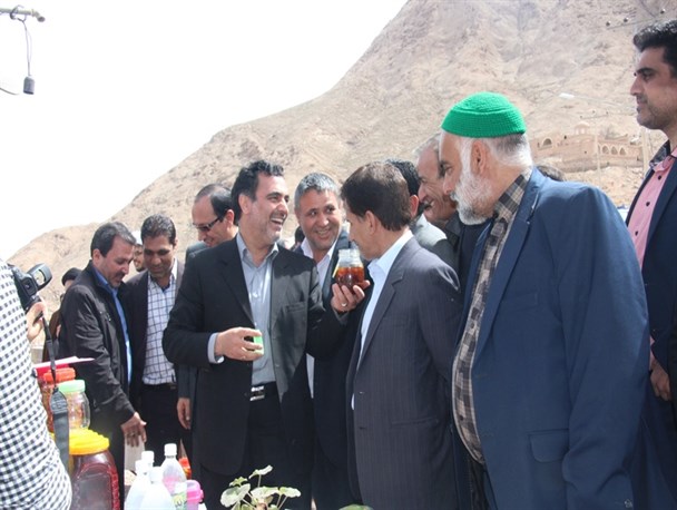 بازدید مسئولین استانی  و شهرستانی از ستادتسهیلات نوروزی در قاین/تصاویر