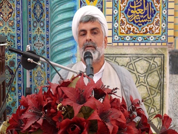 اقامه اولین نماز جمعه سال ۹۴ زاهدان به امامت حجت الاسلام راهداری