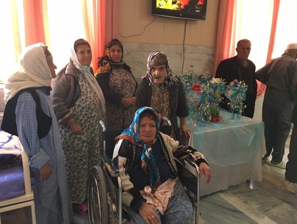 قدم به قدم در کوچه پس کوچه های خاطرات سالمندان/ مهر سکوت، طعم دستمزد سال های تلاش