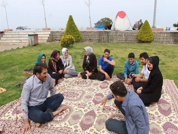پارک ساحلی فریدونکنار میزبان مسافران نوروزی است /تصاویر