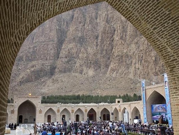 جذب گردشگر در کرمانشاه 10 درصد افزایش یافت/ اسکان 928 هزار مسافر