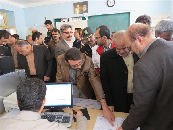 استاندار کردستان از ستاد خدمات سفر شهرستان بانه بازدید کرد