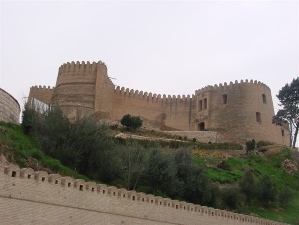 قلعه فلک الافلاک معرفِ قدمت و تاریخ لرستان