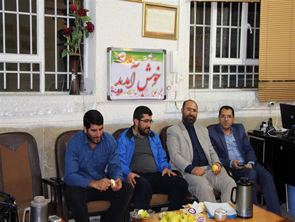 بازدید بازرس استانداری فارس از ستاد اسکان فرهنگیان سپیدان