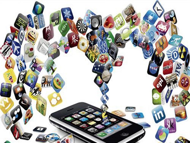 به مهربانی های مجازی اعتماد نکنیم/ والدین گوشی های تلفن همراه را اسباب بازی برای کودکان خود ندانند