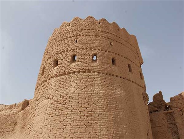 قلعه سریزد بزرگ‌ترین صندوق امانات بانکی ایران در دوره ساسانیان +تصاویر