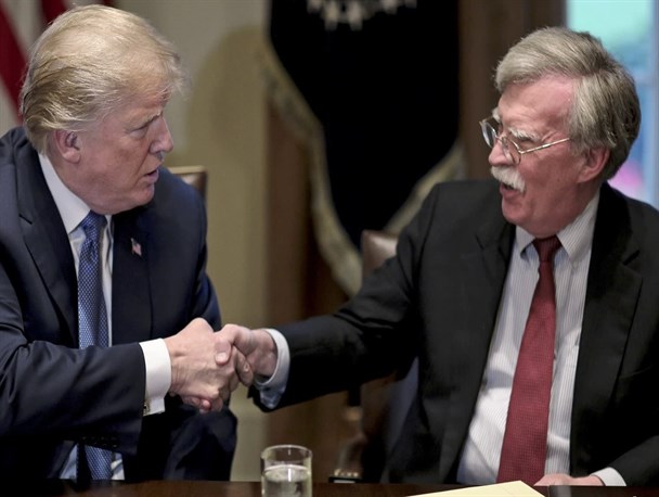 امضای ترامپ پای قانون تحریمی کاتسا/ چگونه به کاتسایی‌ها خوشبین هستید؟