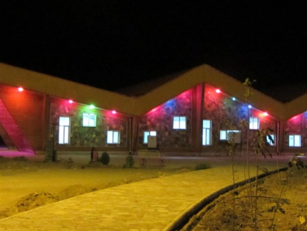 افزایش ۲۰درصدی اقامت در استان مرکزی/۴۷۳هزار بازدید از جاذبه‌های تاریخی، تفریحی، دست‌ساز، طبیعی، مذهبی و موزه‌های استان صورت گرفت