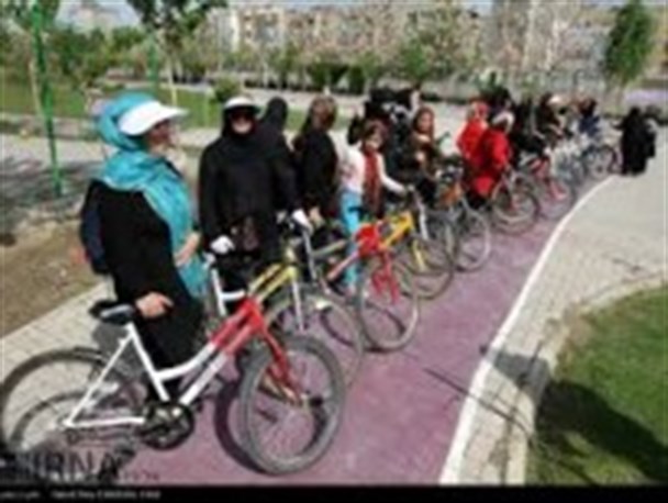 افتتاح نخستین پیست اختصاصی دوچرخه سواری ویژه بانوان در مشهد