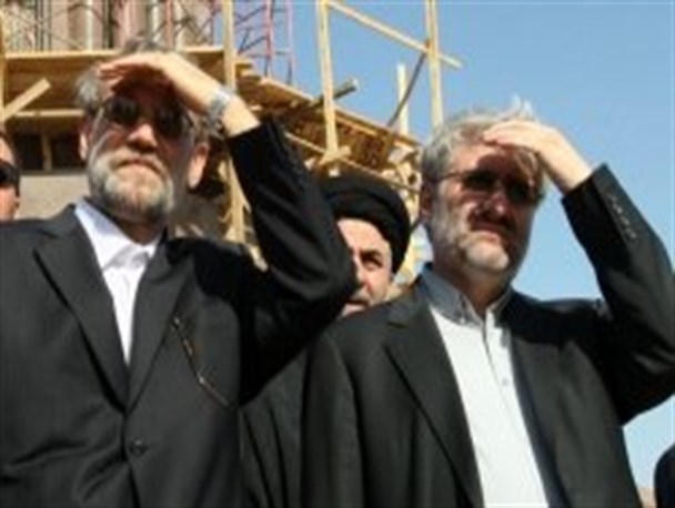 وزیر امور خارجه برای پاسخ به سوال نمایندگان در خصوص زیرسوال بردن توان دفاعی کشور به مجلس می آید
