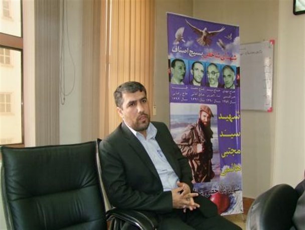 تجلیل از بازاریانی که در نماز اول وقت شرکت می‌کنند/اولین مرکز عفاف‌وحجاب زنجان را راه‌اندازی می‌کنیم