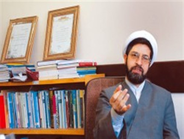 ریشه عمده تورم در کشور نظام بانکی است/ فقط با نظارت فیزیکی نمی شود بازار را کنترل کرد