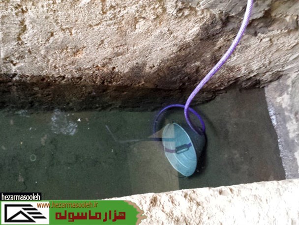ترکیدگی لوله آب در خیابان ارشاد اسلامی و آب گرفتگی چند مغازه