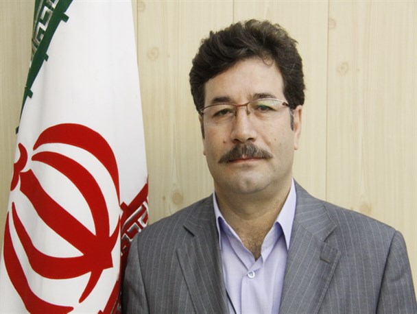 بعضی از مسوولین باورشان نشده که بحران آب در سنندج جدی است/شهرداری از آب شرب برای آبیاری فضای سبز استفاده نکند