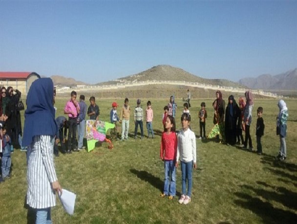 کودکان بواناتی پرواز بادبادک های خود را جشن گرفتند/پرواز بادبادک ها در آسمان بوانات + تصاویر