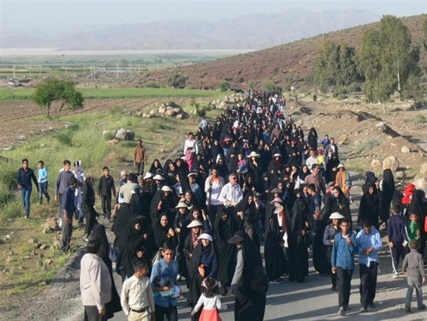 همایش بزرگ پیاده روی خانوادگی در آباده طشک فارس