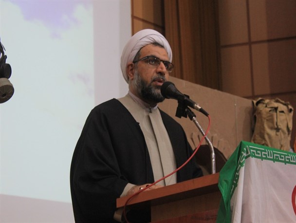 برخی دیروز در کنار امام بودند اما امروز در صدد حذف ولایتند