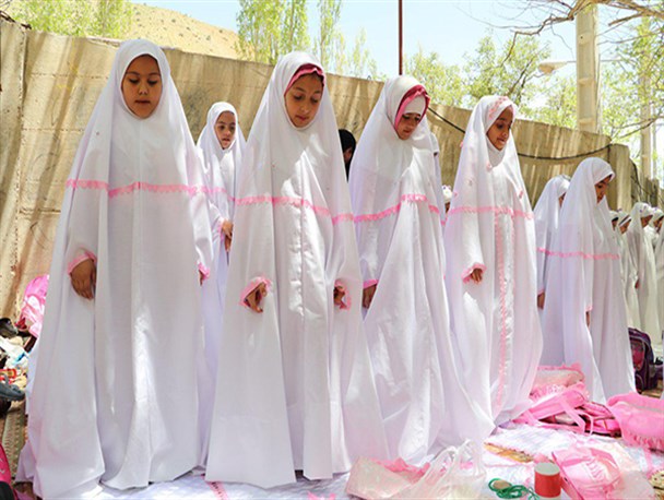 جشن تکلیف دانش آموز دختر سپیدانی برگزار شد