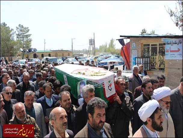 تشییع باشکوه پیکر شهید رضایی بر دوش مردم میاندوآب+ تصاویر