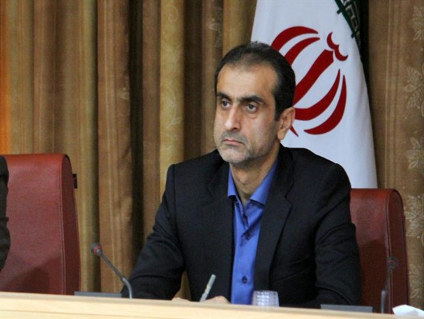ادارات و دستگاه‌های اجرایی اجناس مورد نیاز را از تولیدکنندگان بومی خریداری کنند