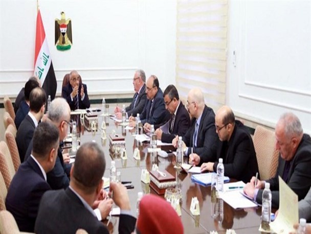 دولت عراق دستور توقف پرداخت حقوق کارمندان منطقه کردستان را صادر کرد