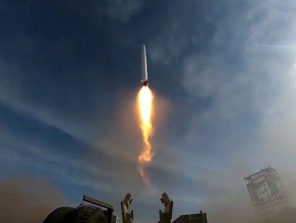 پرتاب موفقیت‌آمیز ماهواره "نور" و فروپاشی سیطره غرب بر فناوری‌های فضایی