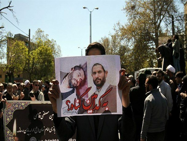 بی مسئولیتی وزارت ارتباطات در سر و سامان دادن فضای افسار گسیخته مجازی /هزینه میلیاردی پهنای باند از بیگانه را صرف اینترنت ملی کنید