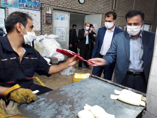 کارگران کارخانجات لرستان تجلیل شدند+عکس