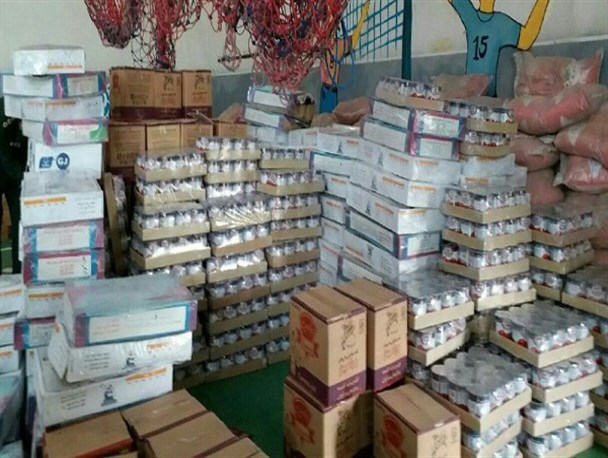 توزیع ۱۰۰۰ بسته معیشتی بین کارگران فصلی و روزمزد