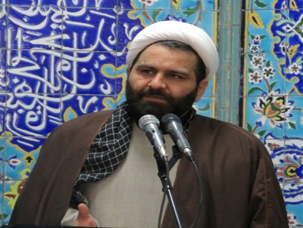 بزرگداشت امام(ره)با بزرگداشتن آرمانهای ایشان عملی می شود/دشمن با راهبرد نفوذ در صدد دخالت در تصمیم گیری های حساس نظام است