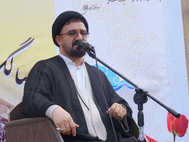 فرهنگ ایثار و شهادت مهمترین ابزار در برابر تهاجم فرهنگی/فرصت‌سازی از انقلاب به جای فرصت سوزی