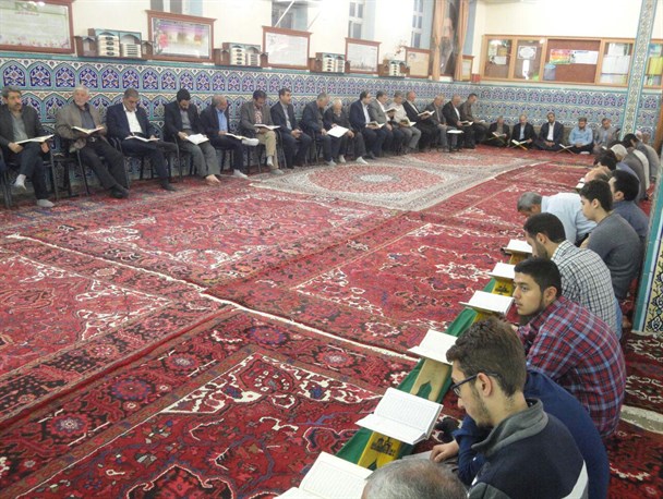برگزاری جلسه تفسیر قرآن کریم در اولین شب ماه رمضان+تصاویر