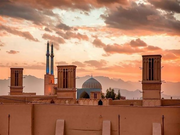 یزد گرمتر می شود/ دمای گرمترین شهر استان به ۳۷ درجه رسید