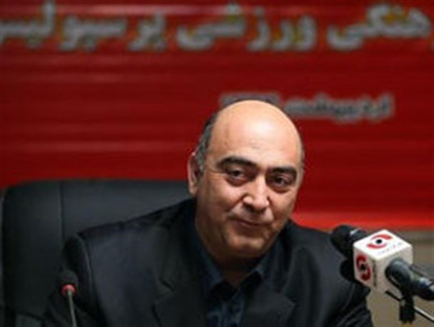 واکنش سیاسی به شعار هواداران علیه خودش