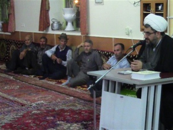 امام جمعه ورزقان در نماز‌های جماعت روستاهای شهرستان شرکت می کند+تصاویر