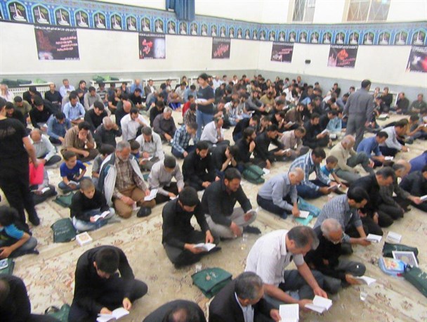مراسم احیای شب بیست و یکم در ابهر/ گلواژه های نیایش در دومین شب قدر طنین انداز شد