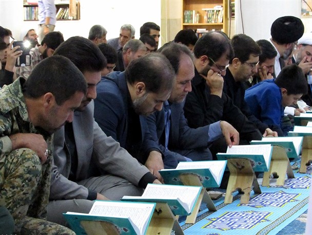 جز‌خوانی قرآن‌ در مسجد جامع مبارکه/ تصاویر