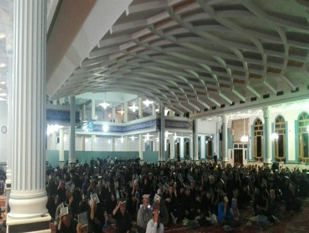 تصاویر مراسم احیا شب بیستم یکم در مسجد جامع آذرشهر