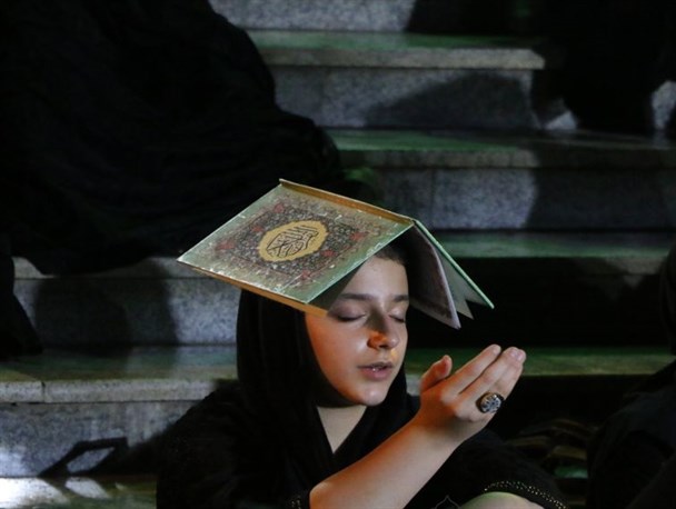 احیای شب بیست و یکم ماه مبارک رمضان در لنگرود برگزار شد + تصویر