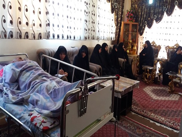 دیدار جمعی از بانوان استان اردبیل با جانباز هشت سال دفاع مقدس