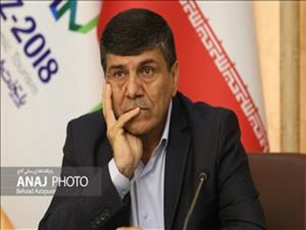 بر استیضاح کرباسیان و ترمیم تیم اقتصادی دولت تاکید داریم/ دلارهای 4 هزار و 200 تومانی کجا هزینه شده‌اند؟!